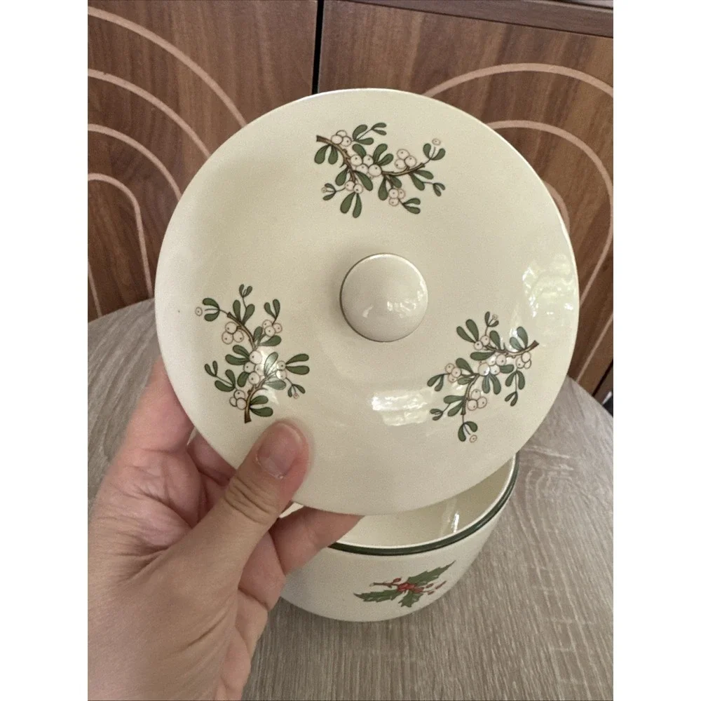 Vintage Cuthbertson England Covered Casserole Serving Dish